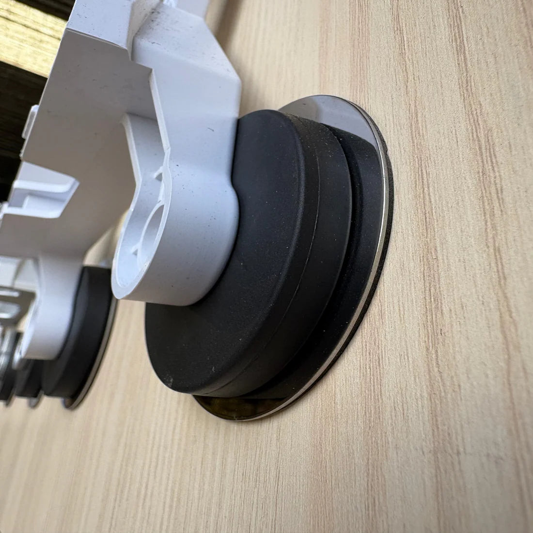 3M Adhesive Mounting Discs for Magnets - 4 Pack